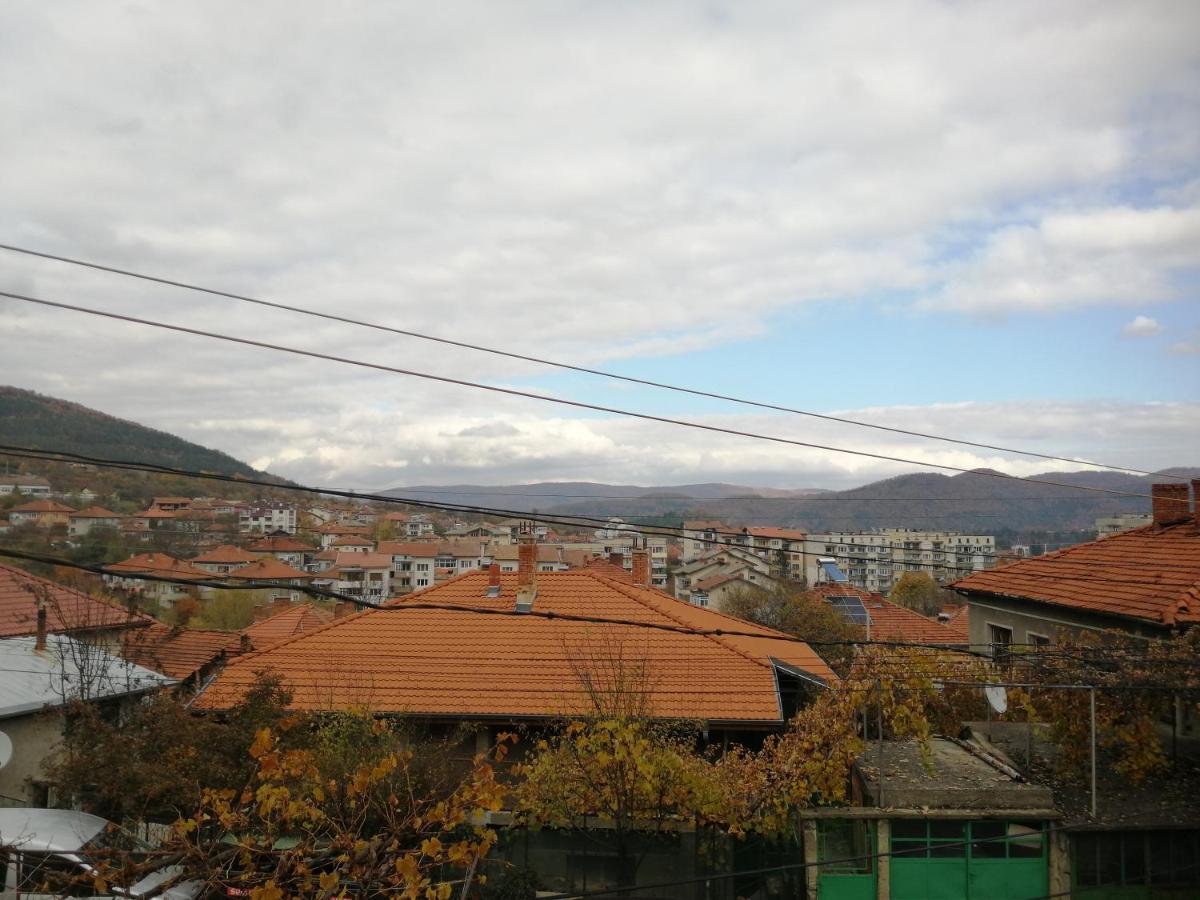 Дом Тодор И Тота Мутевски Troyan  Exterior photo
