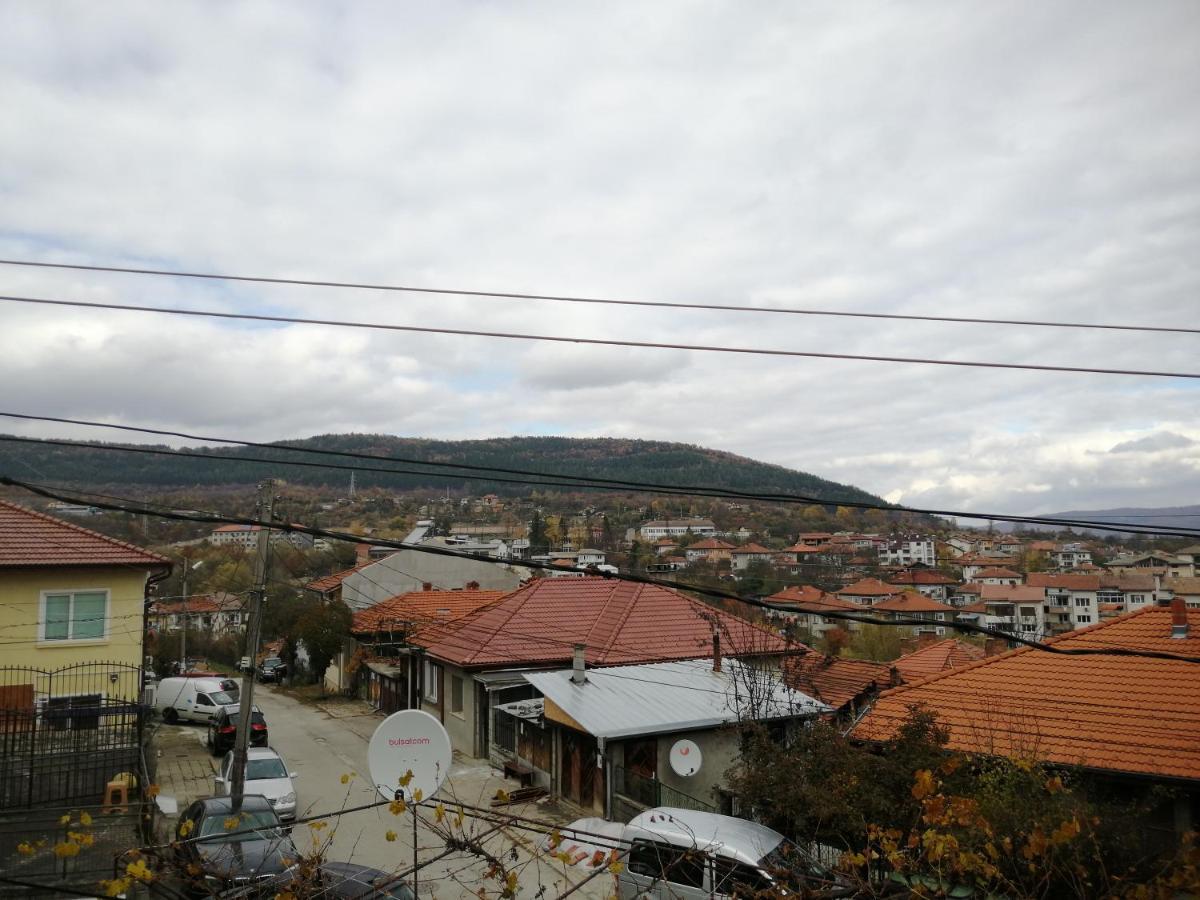 Дом Тодор И Тота Мутевски Troyan  Exterior photo